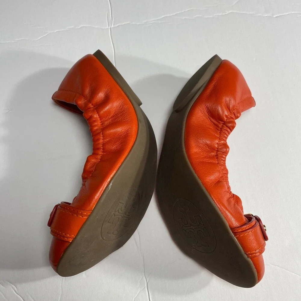 Tory Burch Ambrose Gold Logo Reva Cap‎ Toe Ballet Flats Orange Leather Size 5.5